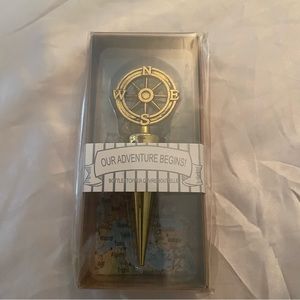 NWT Compass Bottle Topper